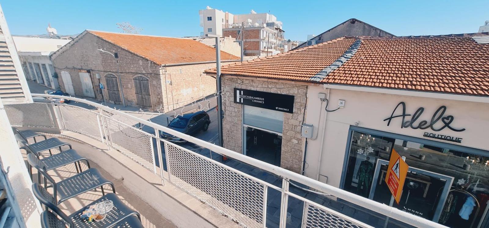 Bee Hostel