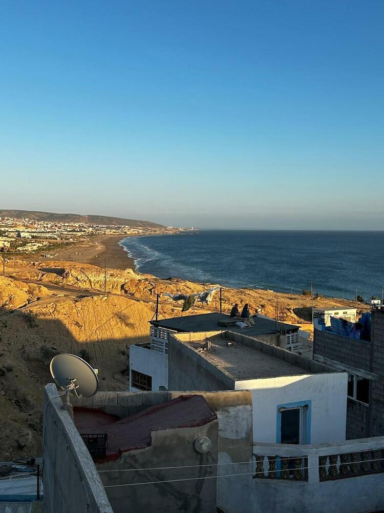 Tazuri Surf House, Taghazout