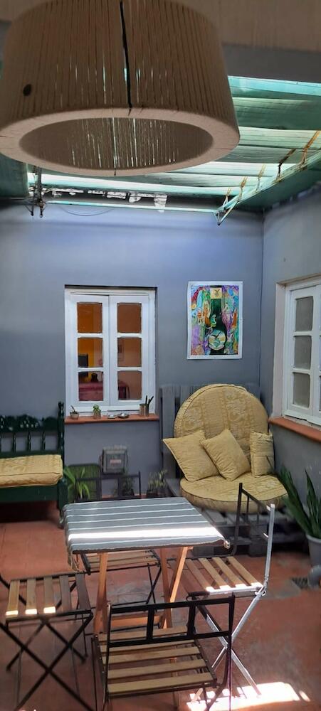 L'queen Hostel 1