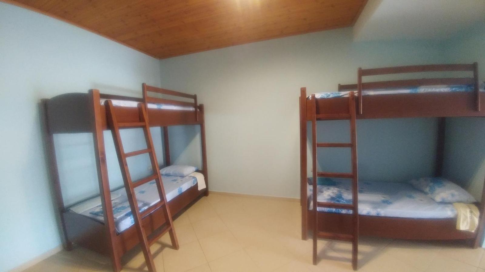 Mona's Hostel