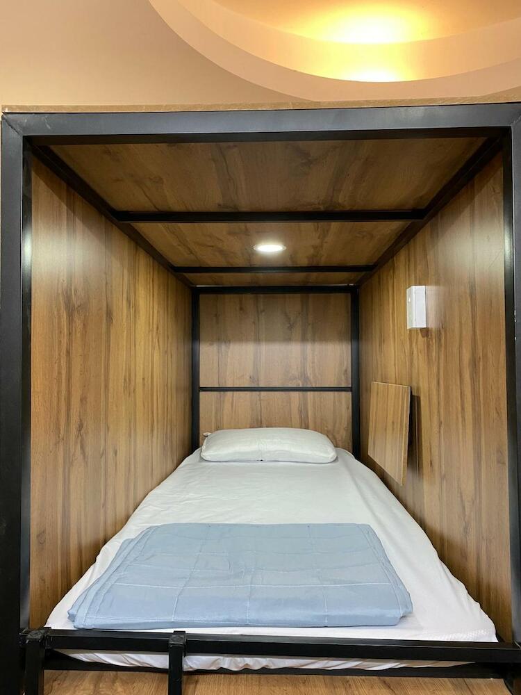 Funny Hostel & Cafe, Ho Chi Minh City