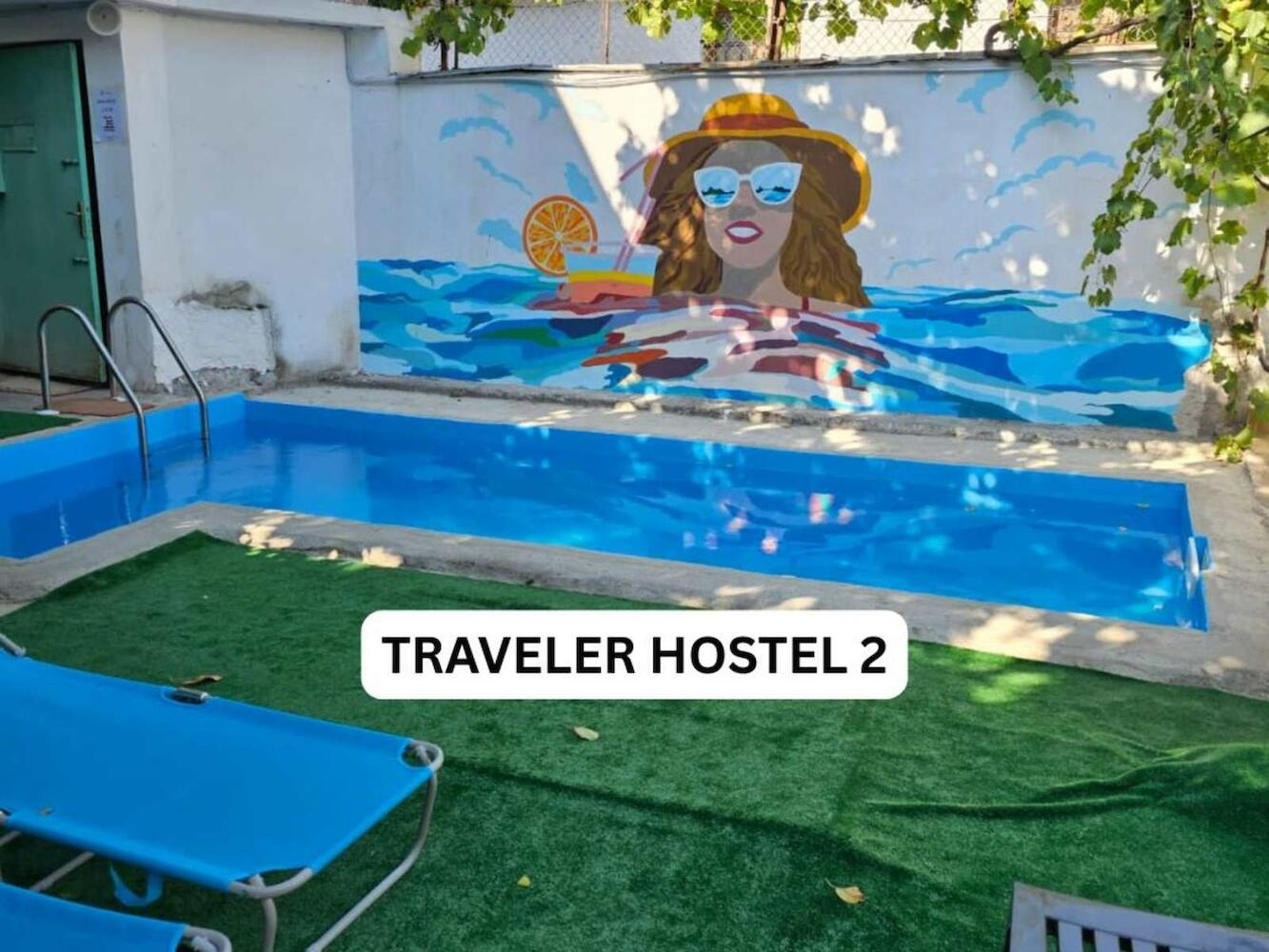 Traveler Hostel