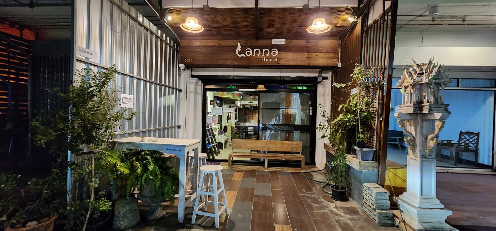 Retro Lanna Hostel