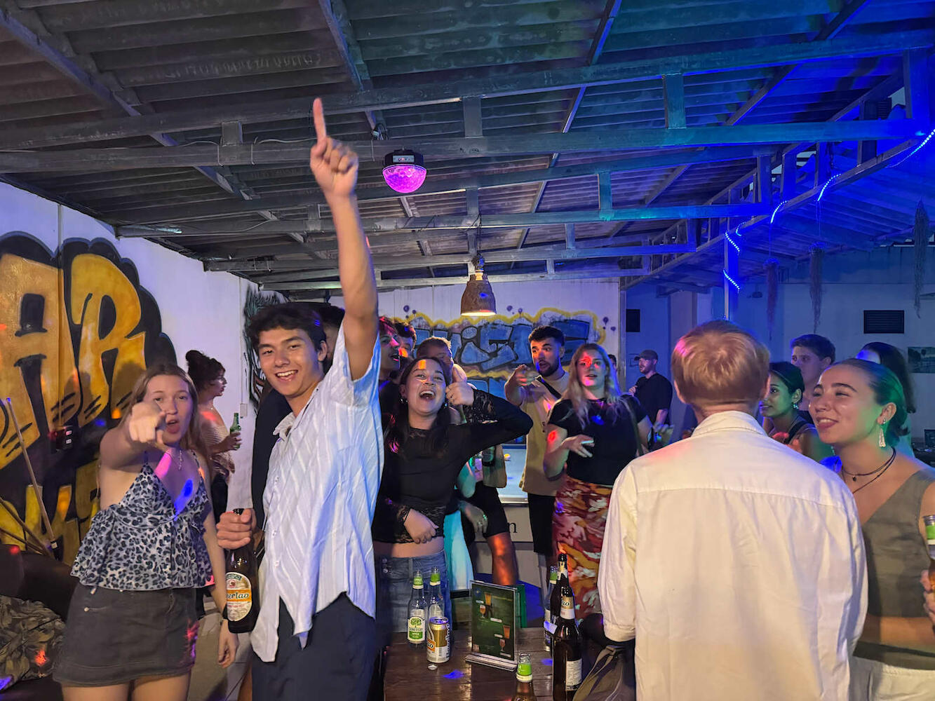 Santi Villa, Vang Vieng