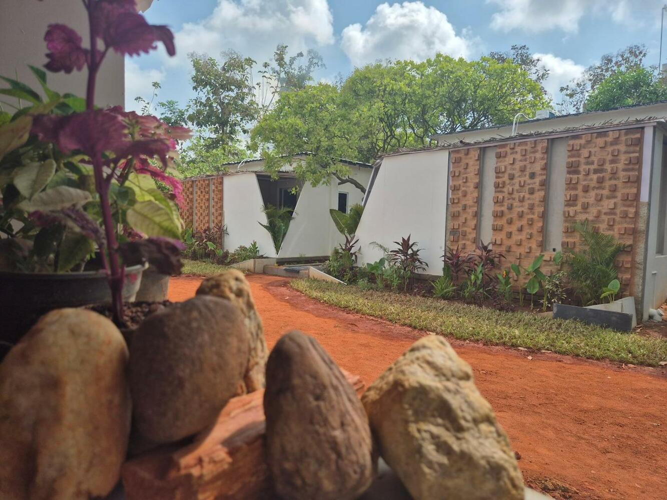 Zomad Hostels, Auroville