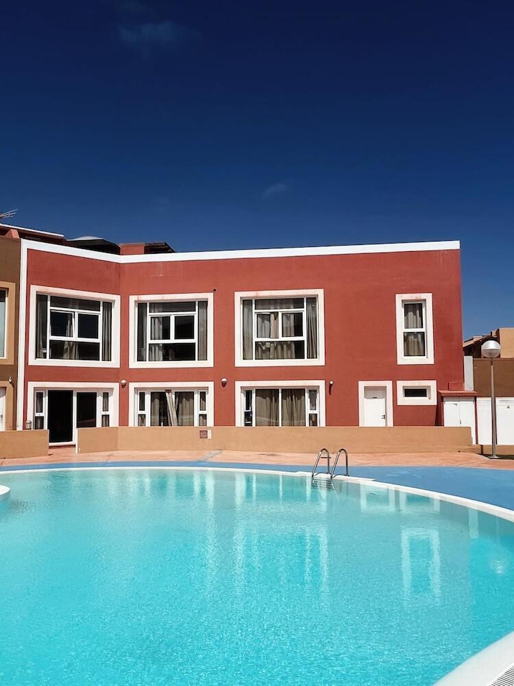 Banama Coliving & Coworking, Surf & Yoga