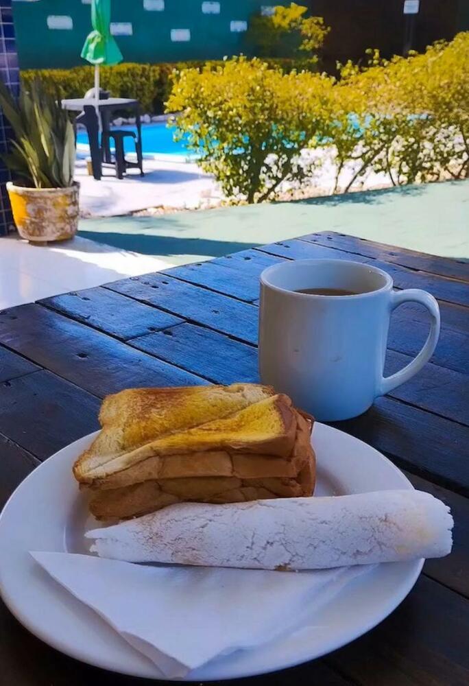 Pousada E Hostel F C, Natal