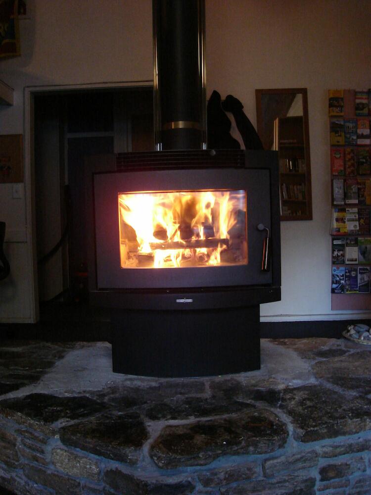 Price Comparison for Alpine Lodge Backpackers in Queenstown (with