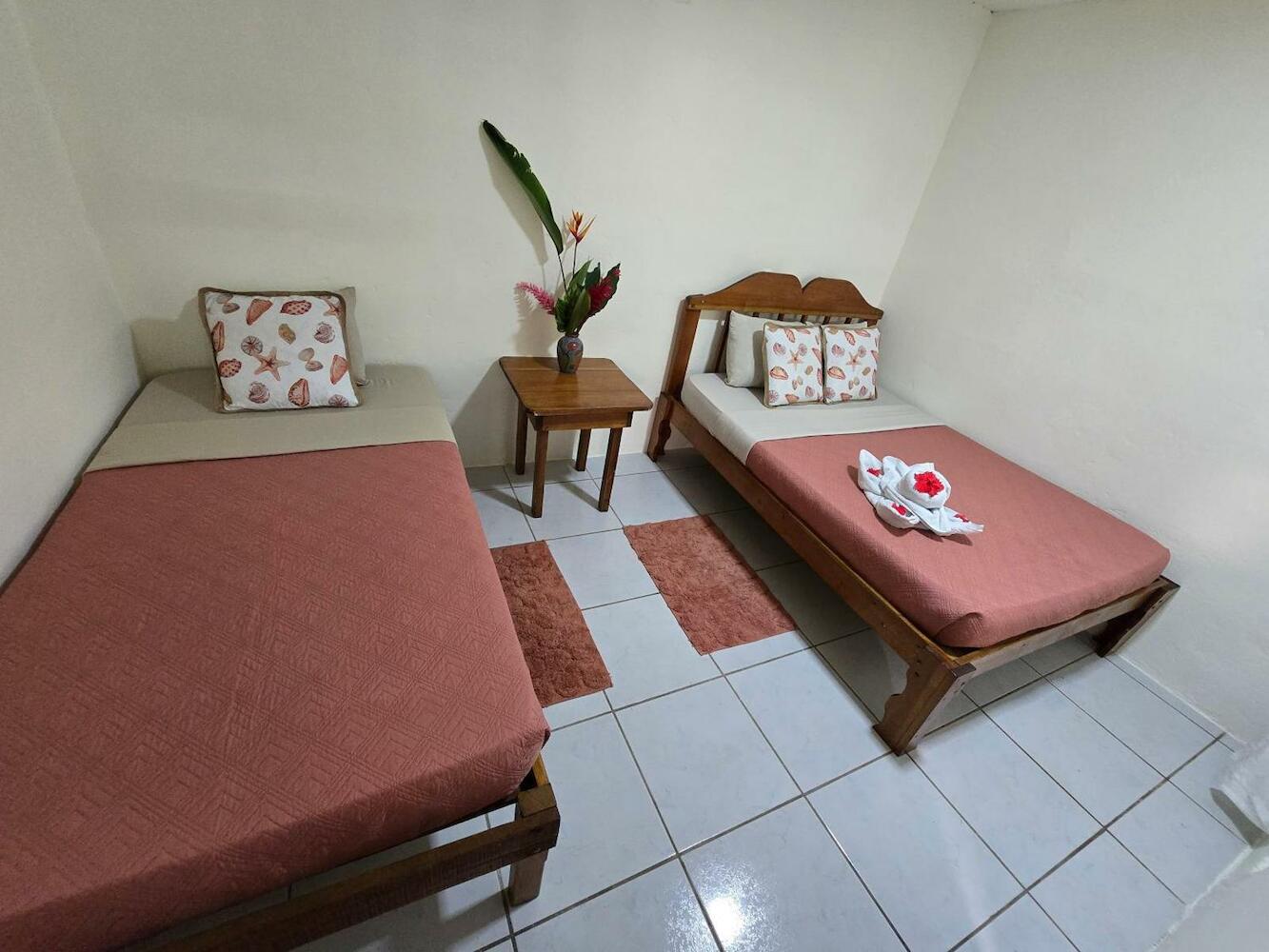 Martina's Place, Bahía Drake