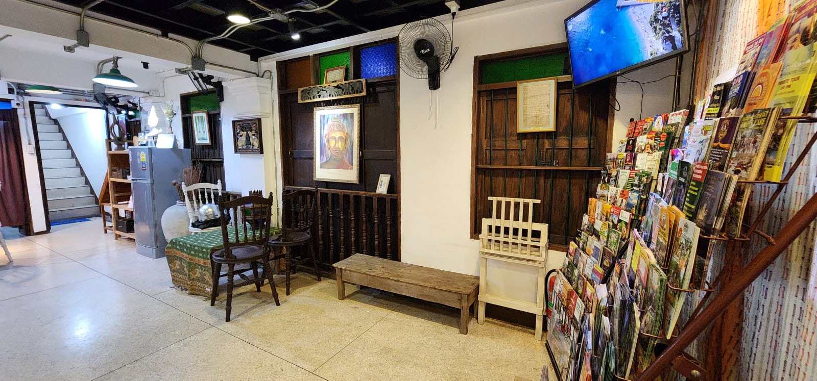 Retro Lanna Hostel