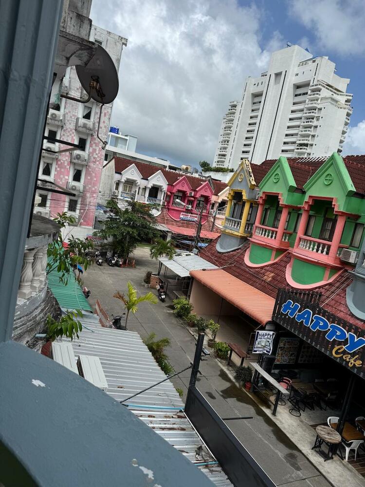 Sundiva Guest House, Phuket Patong Beach