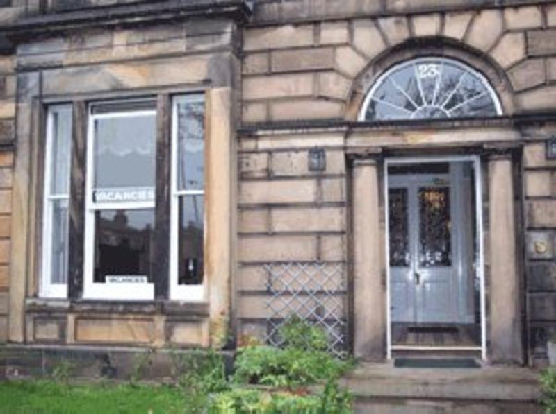 Price Comparison for Minto Guest House in Edinburgh (with HONEST