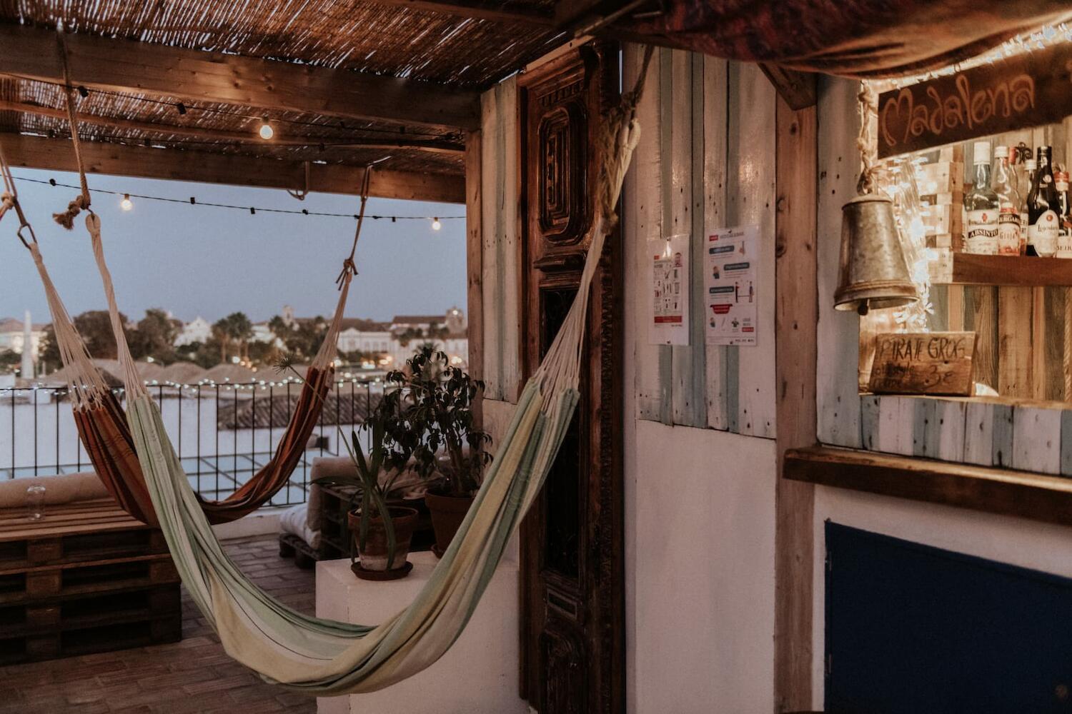 Where to stay in Faro on a budget