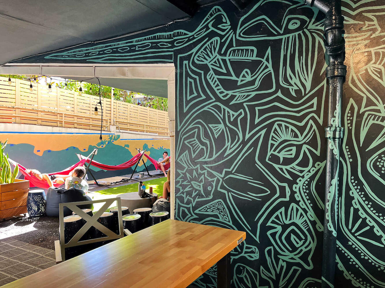 Polynesian Hostel Beach Club, Honolulu