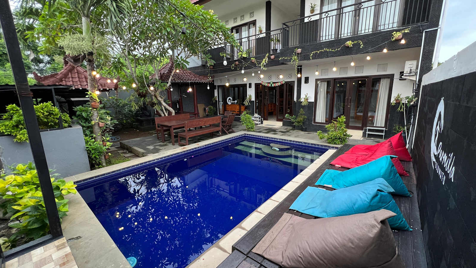 Parmilla Uluwatu, Uluwatu