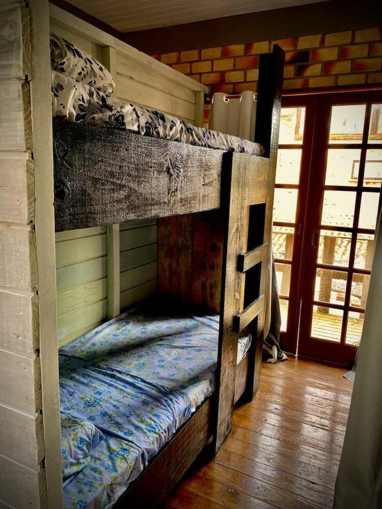 Hostel Paraíso Embaú, Palhoça