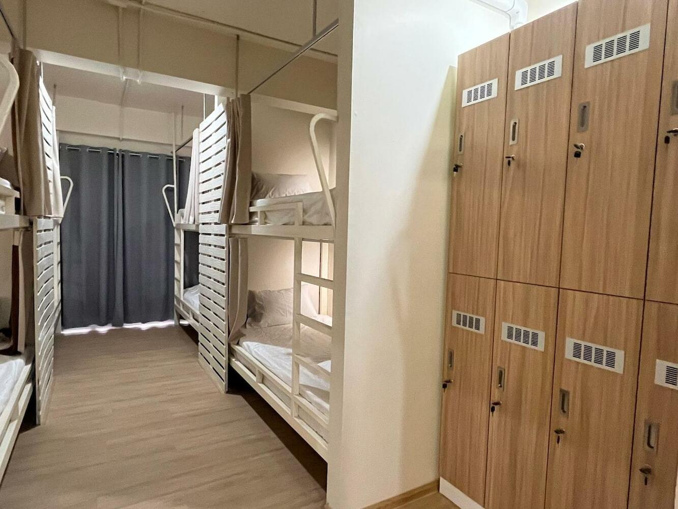 Wonderful Life, Pattaya