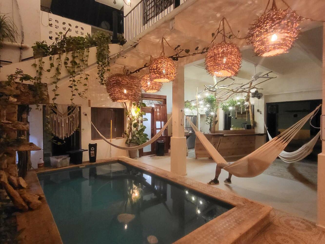 The Bobbie, Mérida