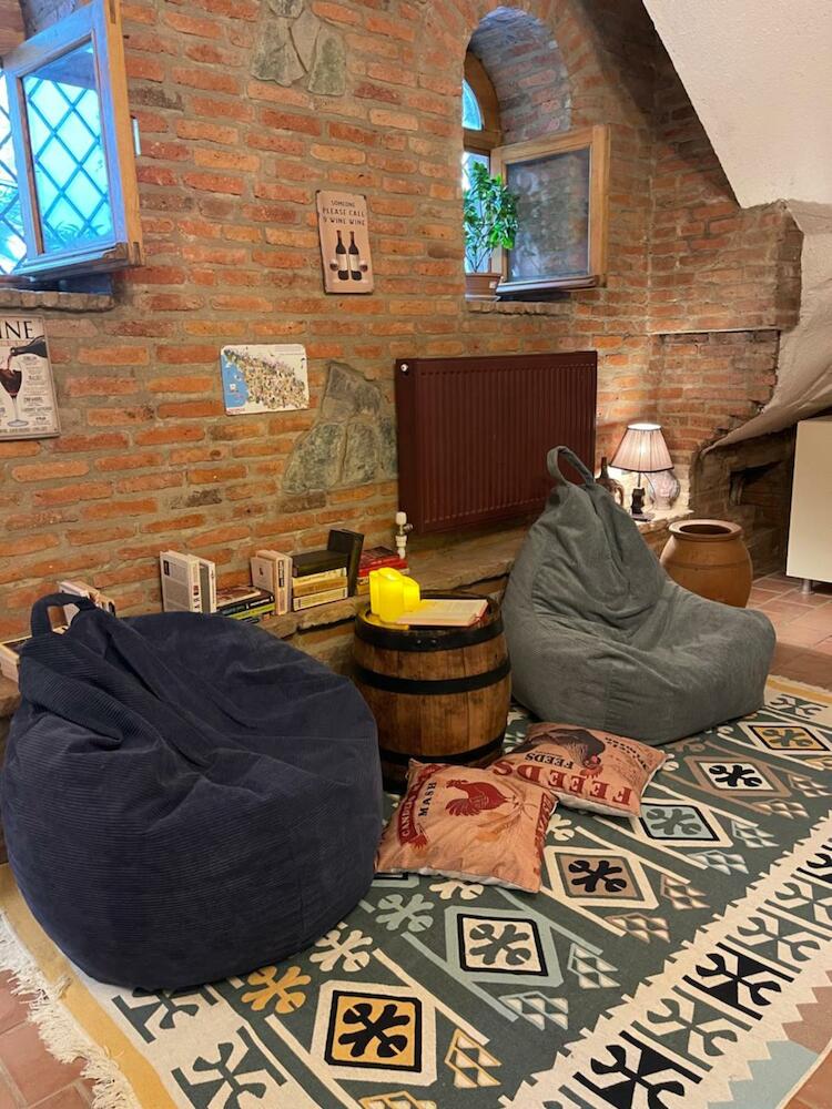 Wine Cellar Hostel, Tbilisi