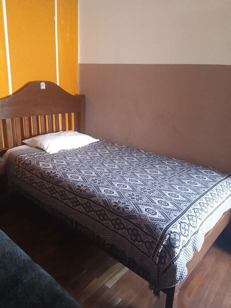 Alojamiento Constitucional, Sucre