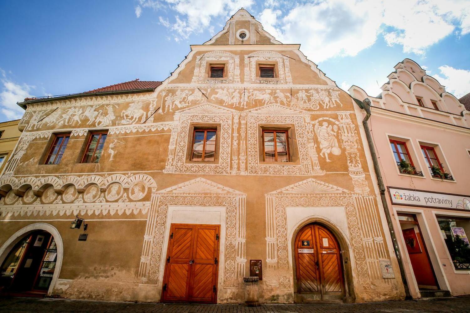 Where to stay in Tabor on a budget