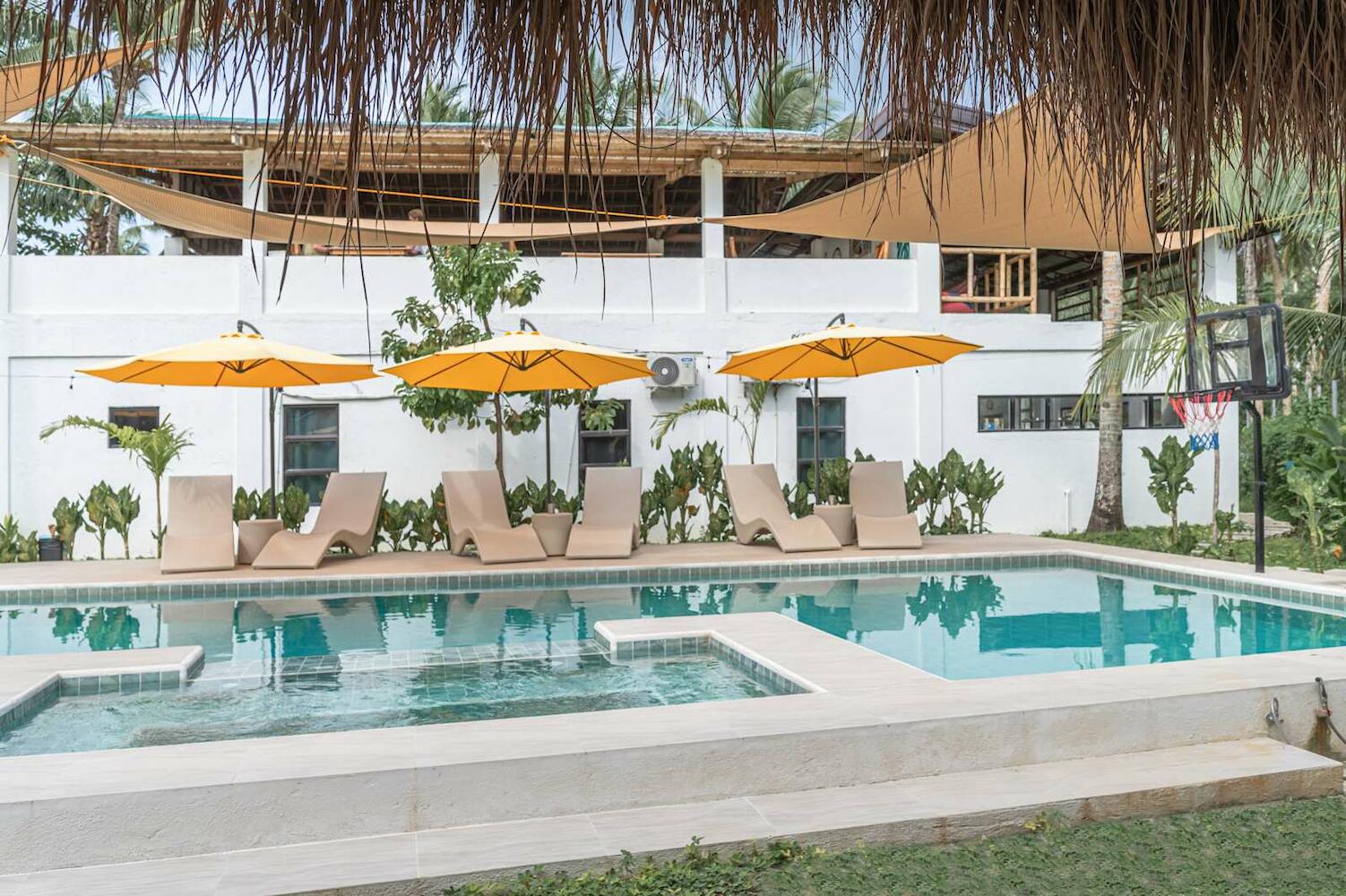 Sunlit Hostel, Siargao