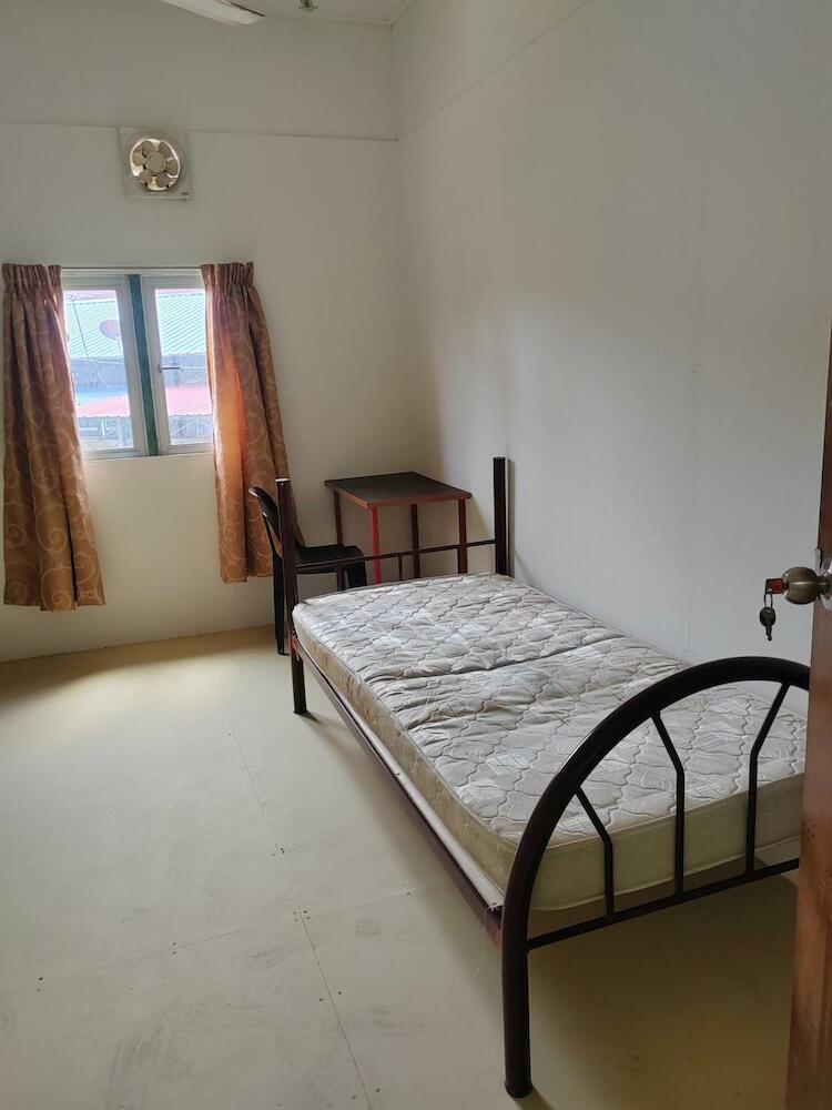 Ada Hostel