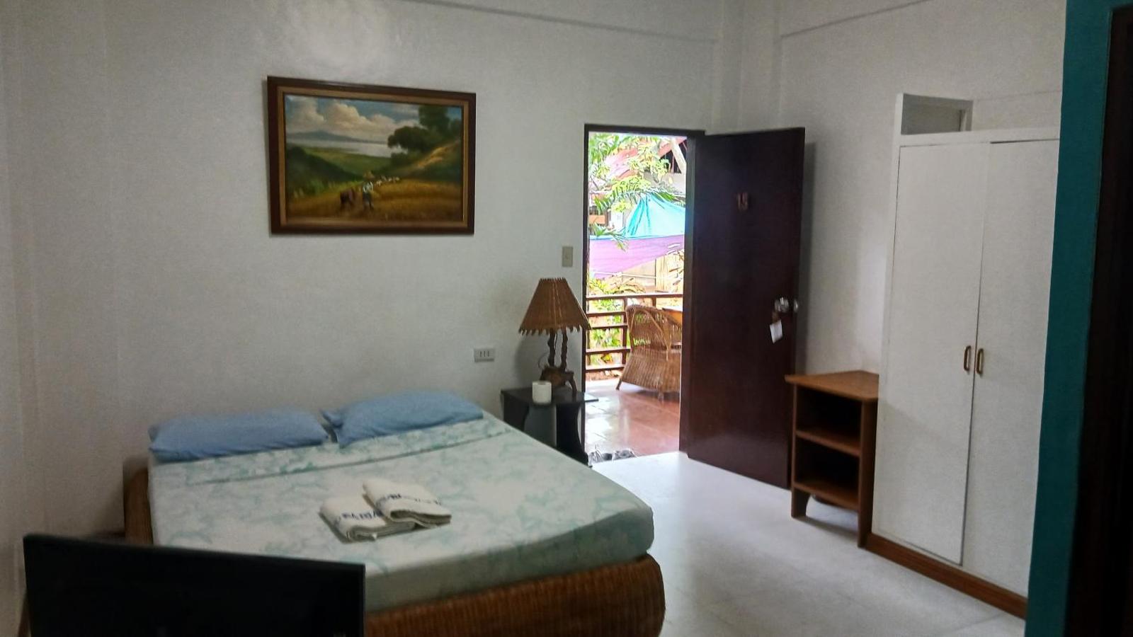 Reef Hostel, Puerto Princesa