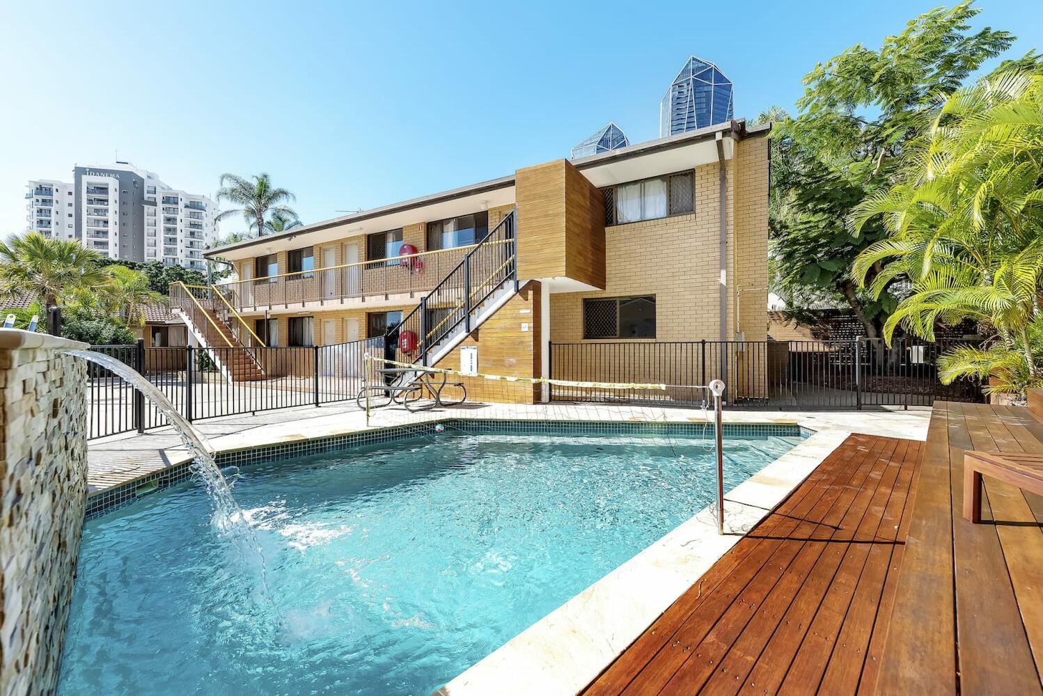 Maxmee Backpackers Resort