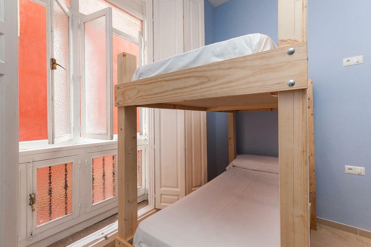 Feel Hostels City Center