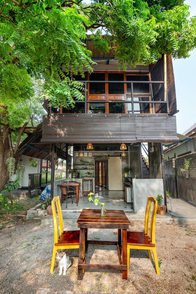 Bunga Hostel