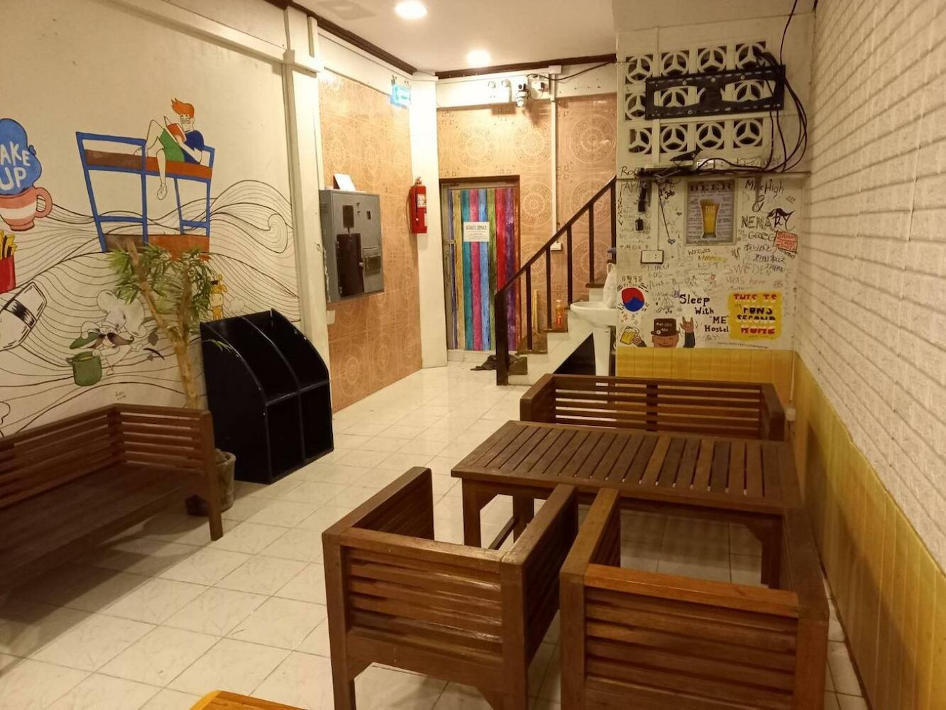 Sleepwith Me Hostel, Bangkok