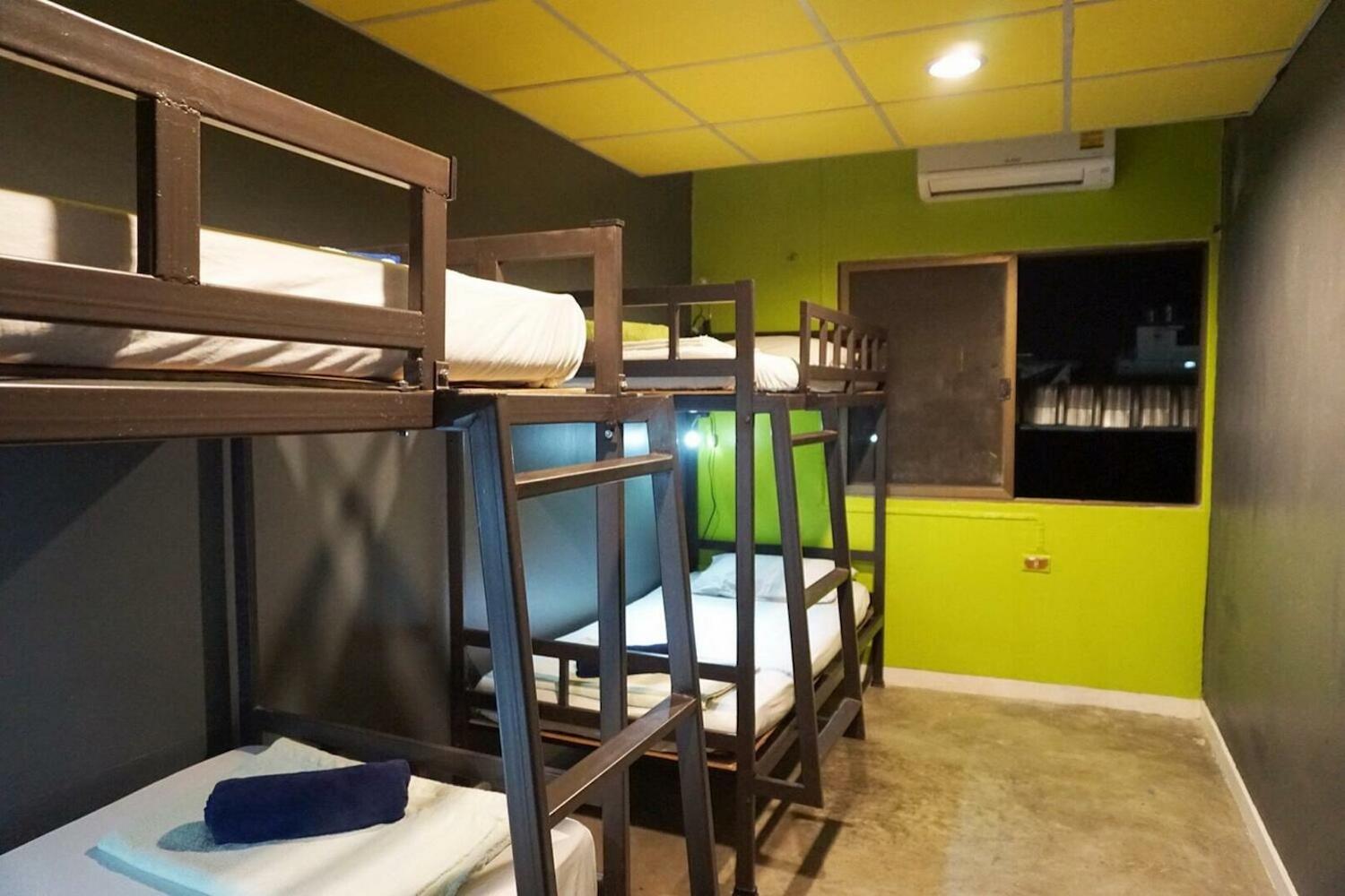 B&B House & Hostel