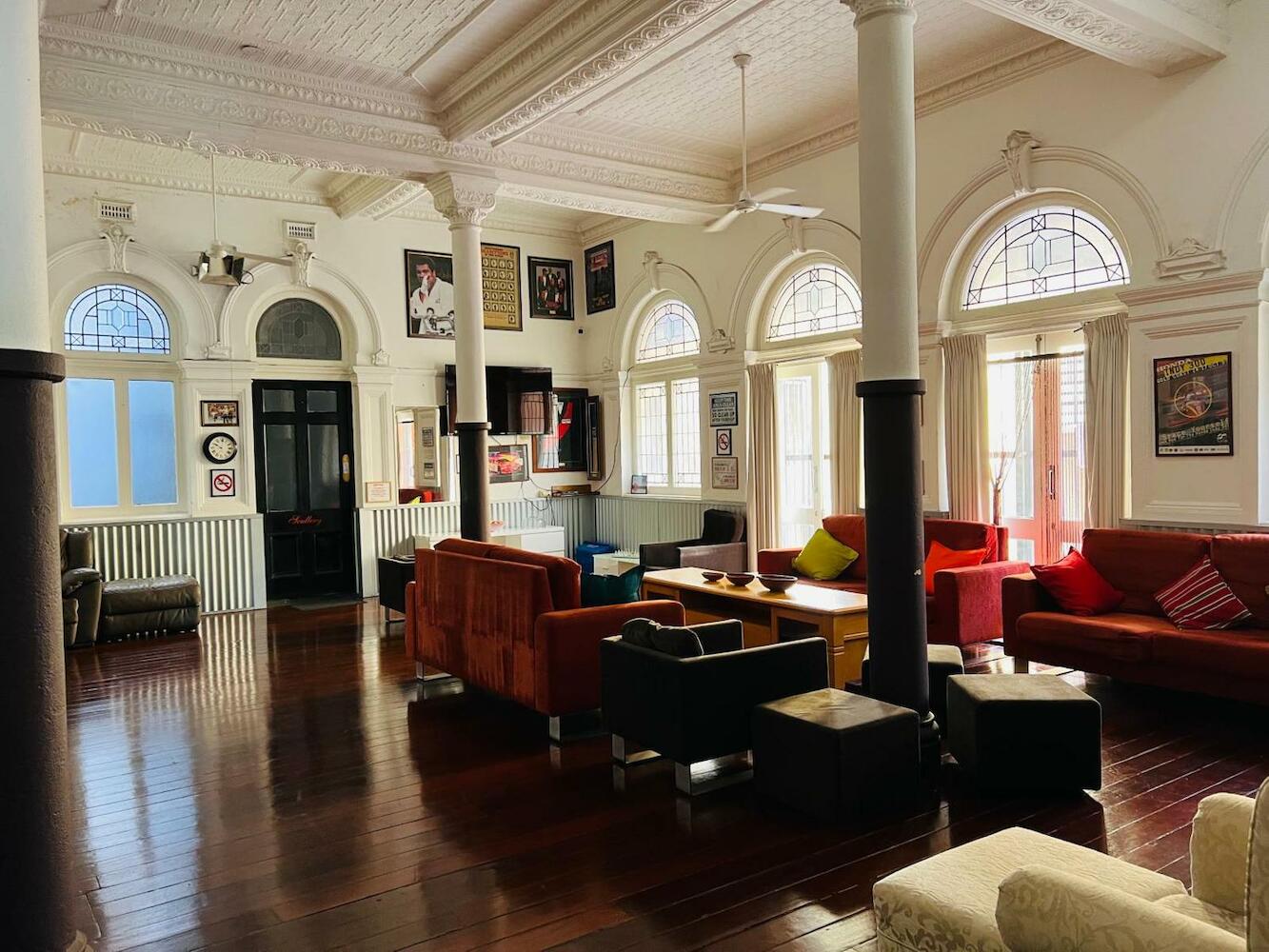 Wallaby Backpackers Hostel Perth - note - Valid passport required to check in