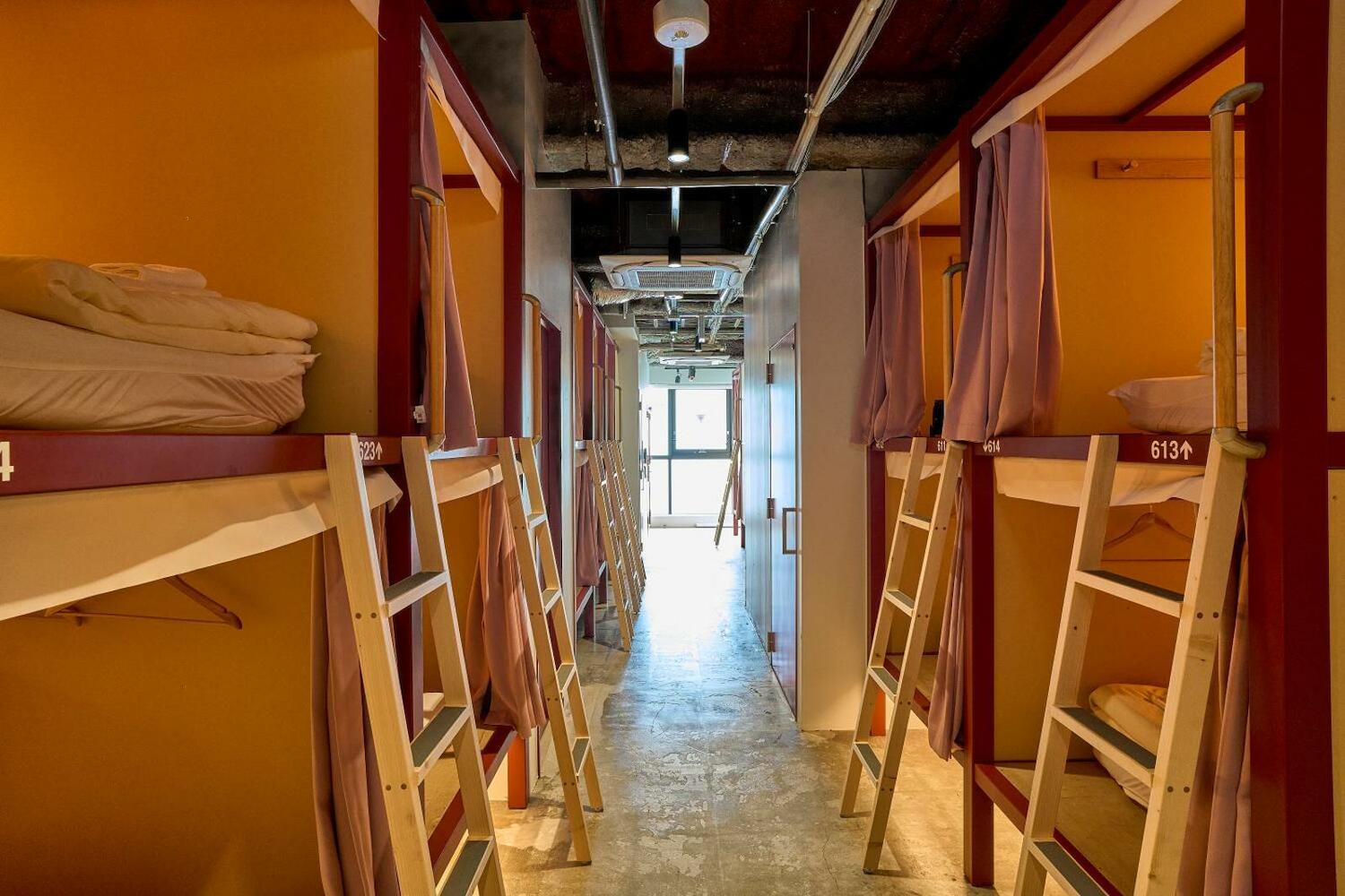 Helio Hostel