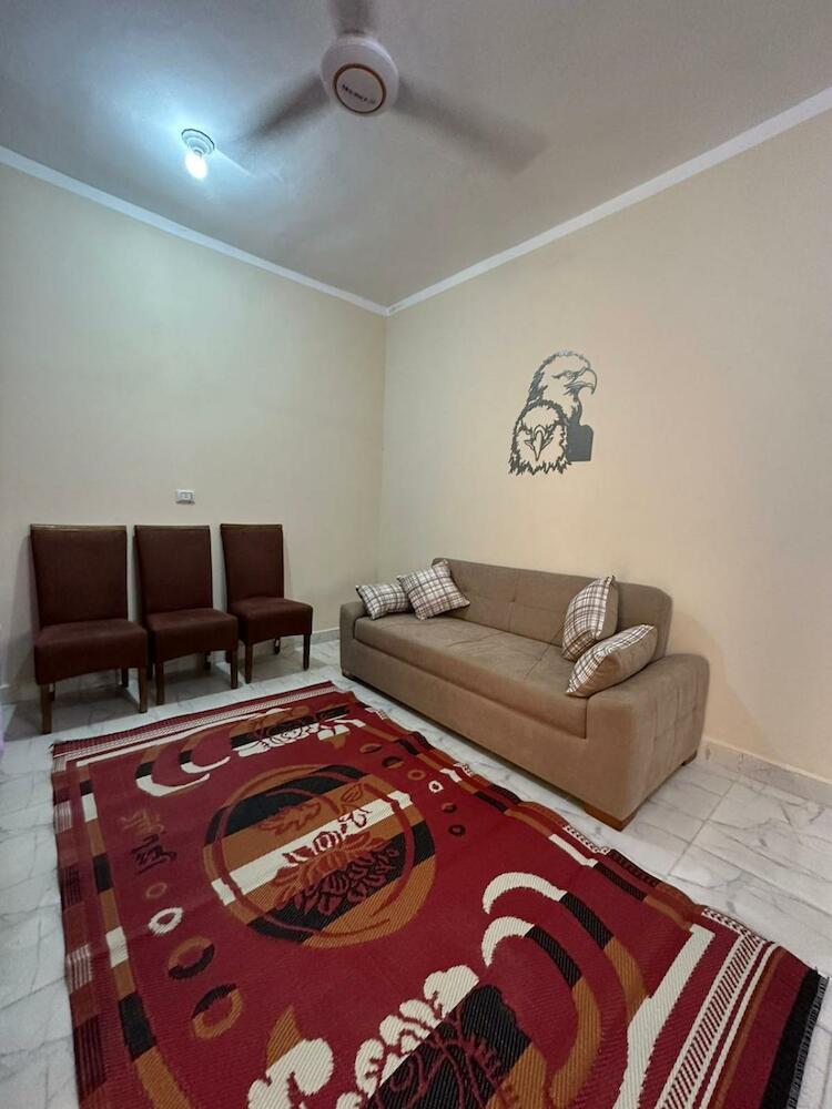 Skylen Hostel, Hurghada