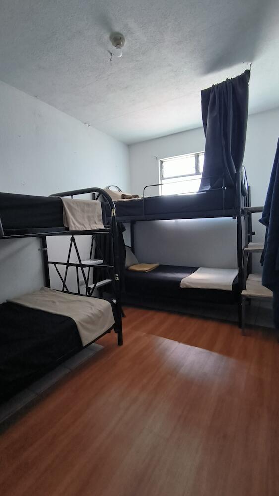 Travelholic zona 4, Guatemala City