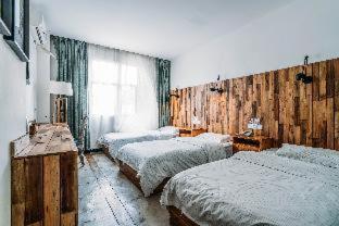 SONDERIA Lazybones Hostel- Wenshu Temple Side, Chill Hostel with All-Day Brunch,, Chengdu