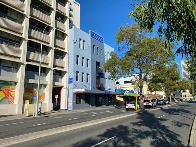 Wallaby Backpackers Hostel Perth - note - Valid passport required to check in