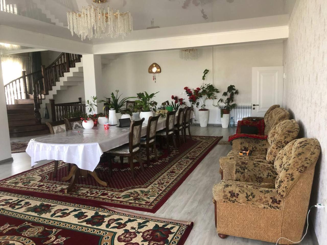 Hostel Erkin For Mens, Karakol