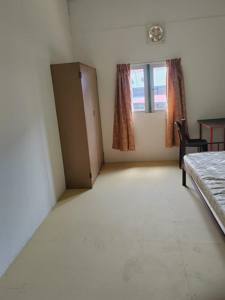 Ada Hostel