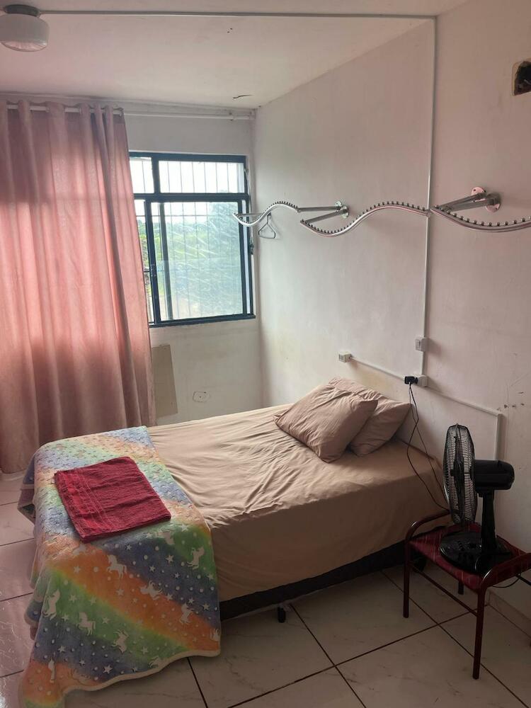 Fronteiras Hostel - Ponte Da Amizade