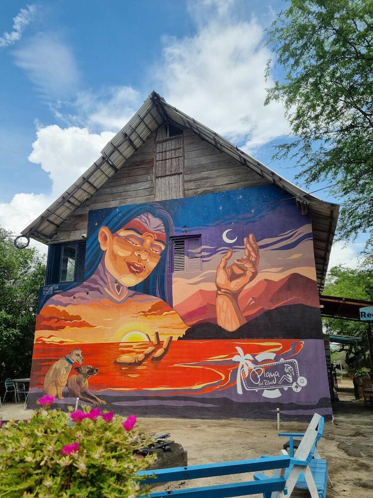 Playa Del Ritmo Beach Hostel & Bar