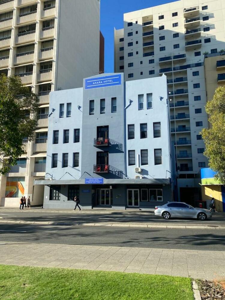 Wallaby Backpackers Hostel Perth - note - Valid passport required to check in
