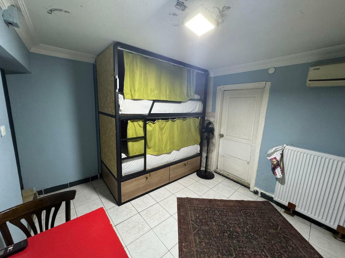 Yolo Hostel Kadıkoy, Istanbul