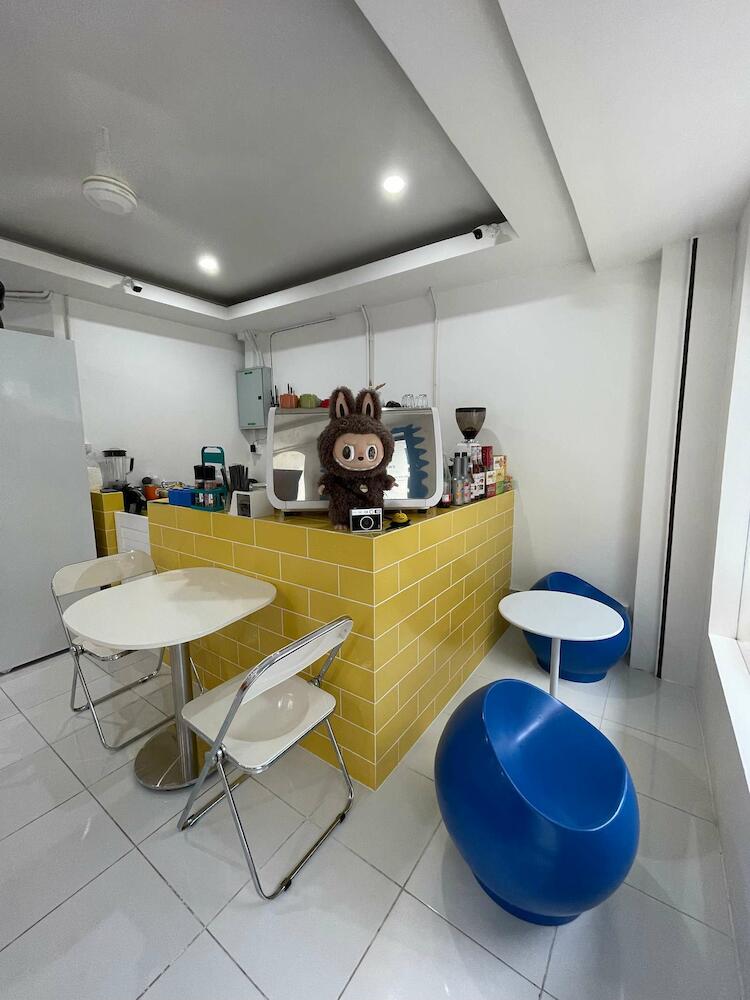 One Life Hostel