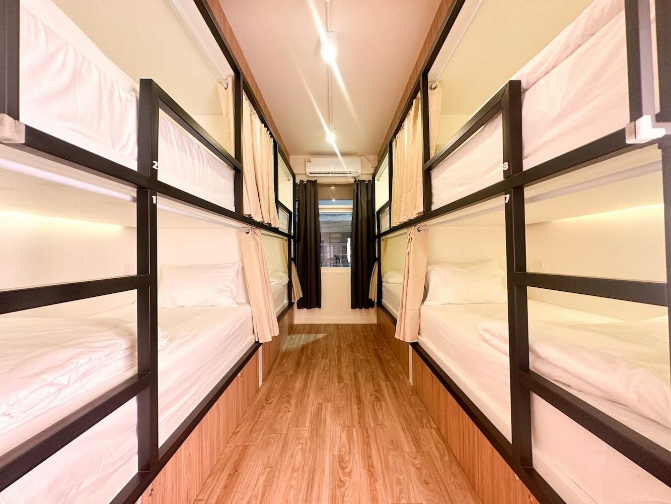 Bangkok Neighborhood Hostel, Bangkok