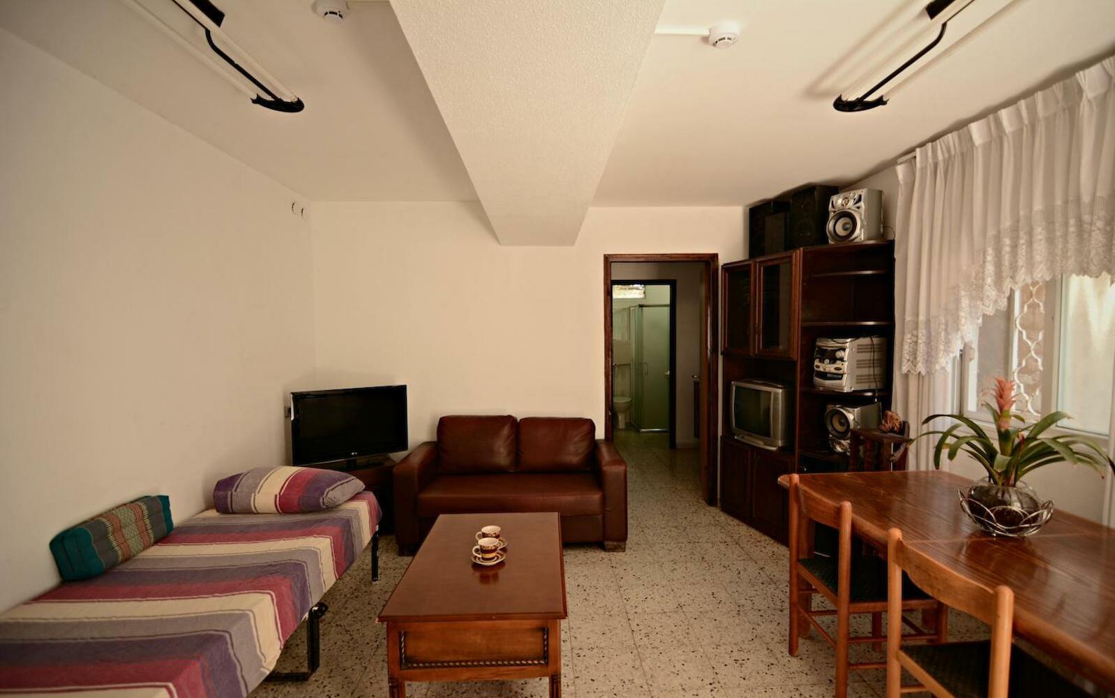 Al Yakhour Hostel, Haifa