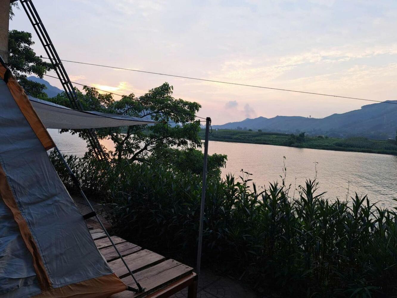 Hahaland, Phong Nha