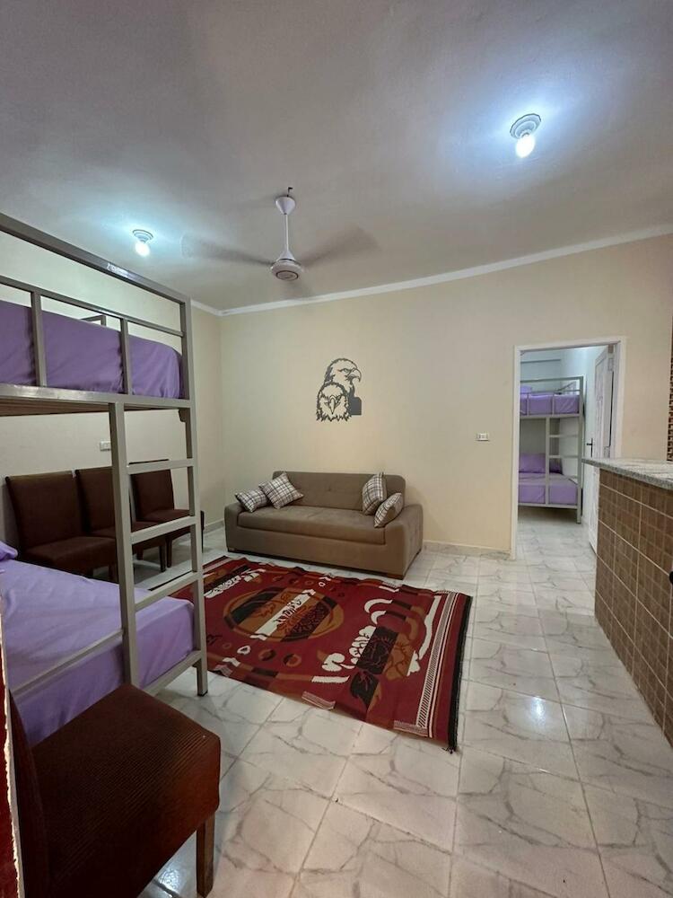 Skylen Hostel, Hurghada